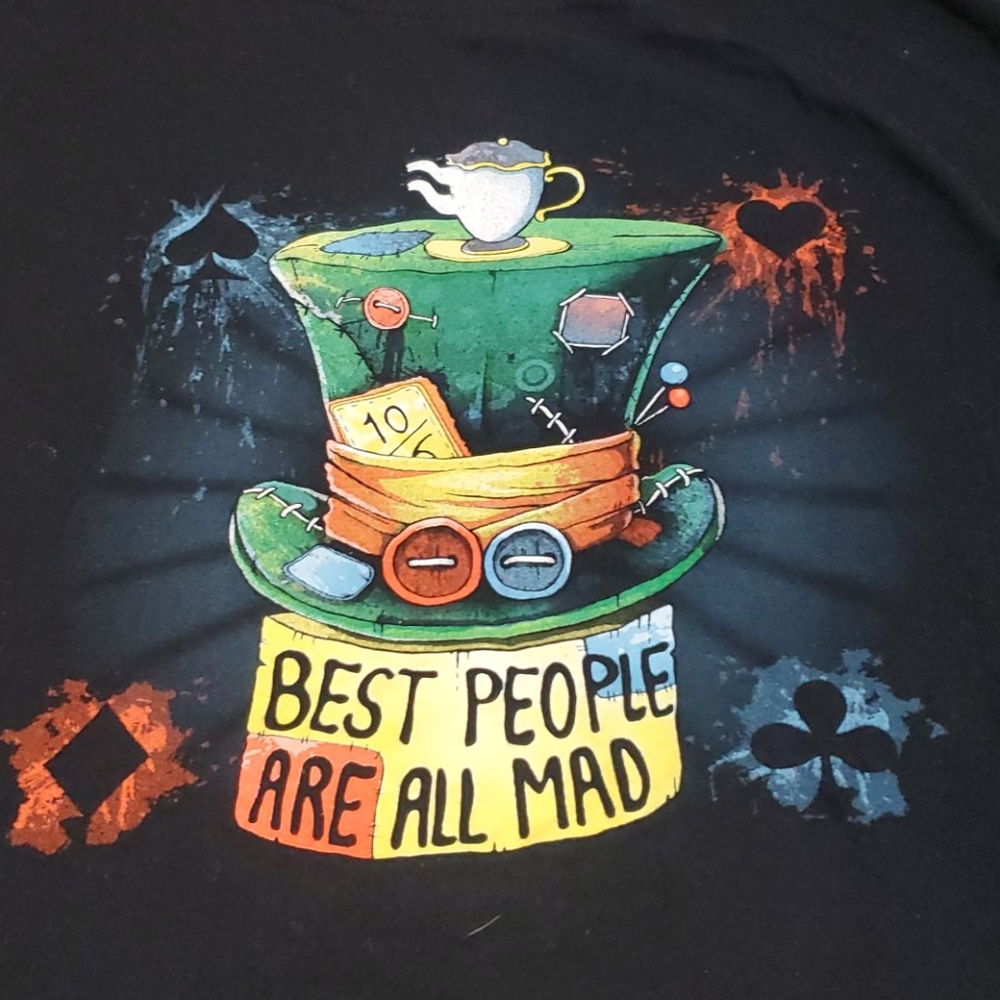 Alice in wonderland graphic t shirt
